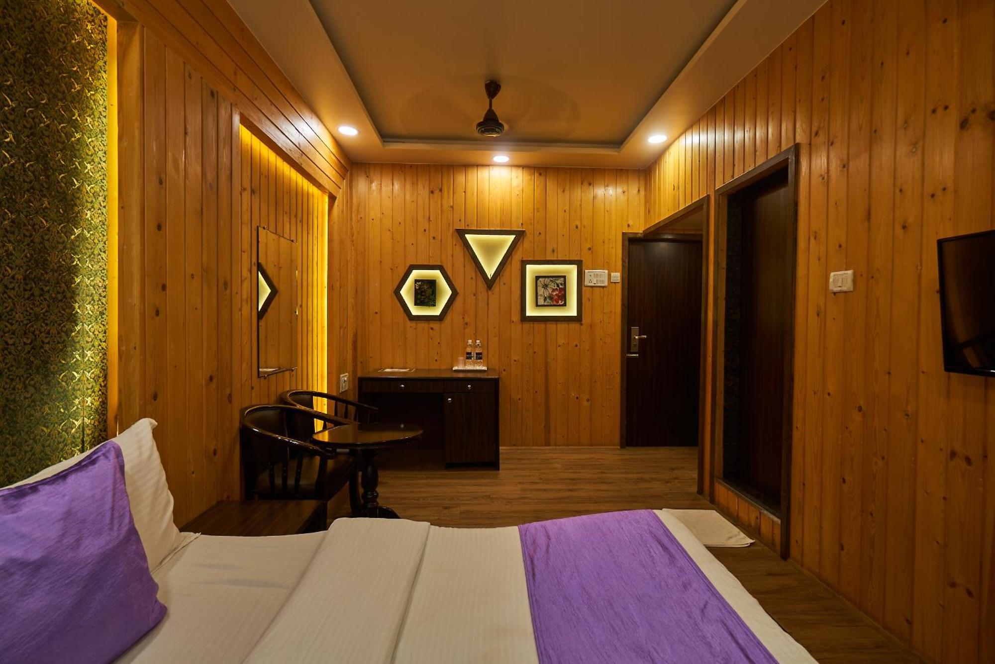 Monteria Resort Chauk Bagian luar foto